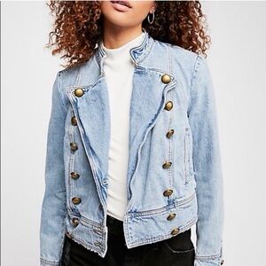 Nic + Zoe Ruffle Back Jean Jacket Size Small Lyocell Chambray Double Breasted